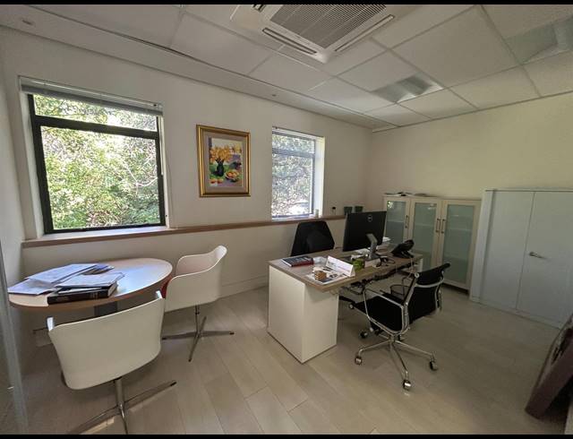 415M² BUILDING TO LET IN NEWLANDS